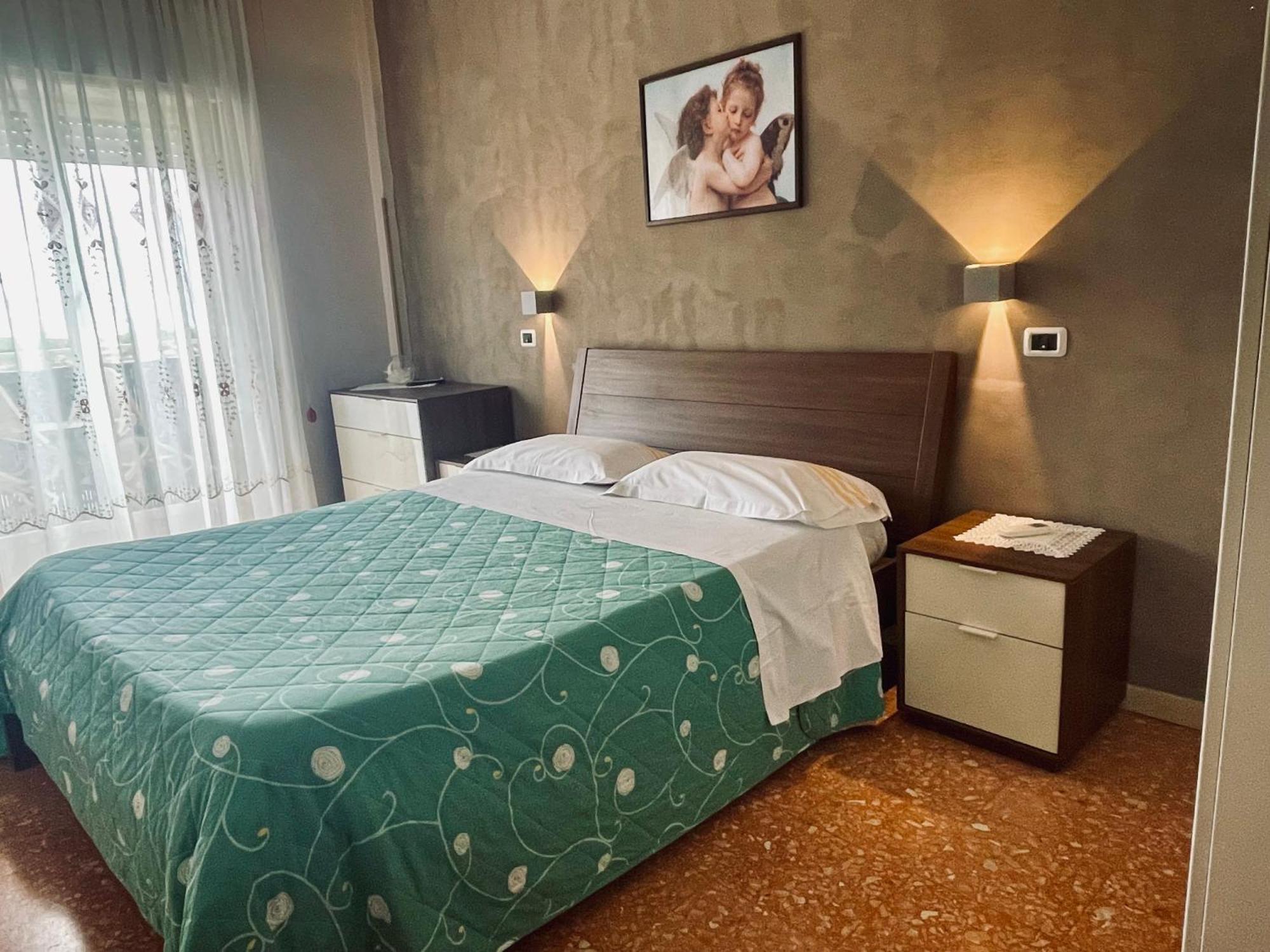 アジェーロラ New Royal Bed & Breakfast エクステリア 写真