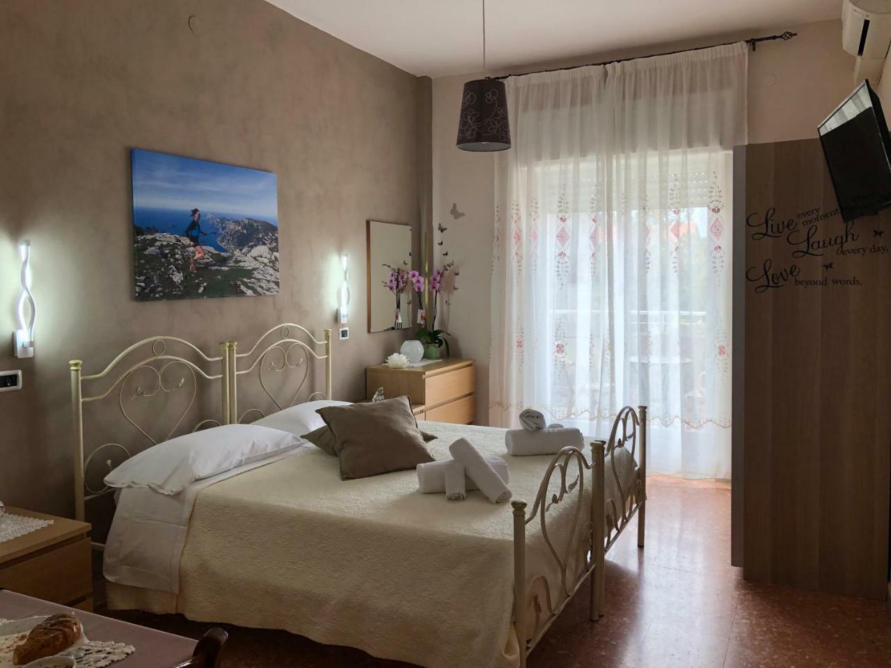 アジェーロラ New Royal Bed & Breakfast エクステリア 写真