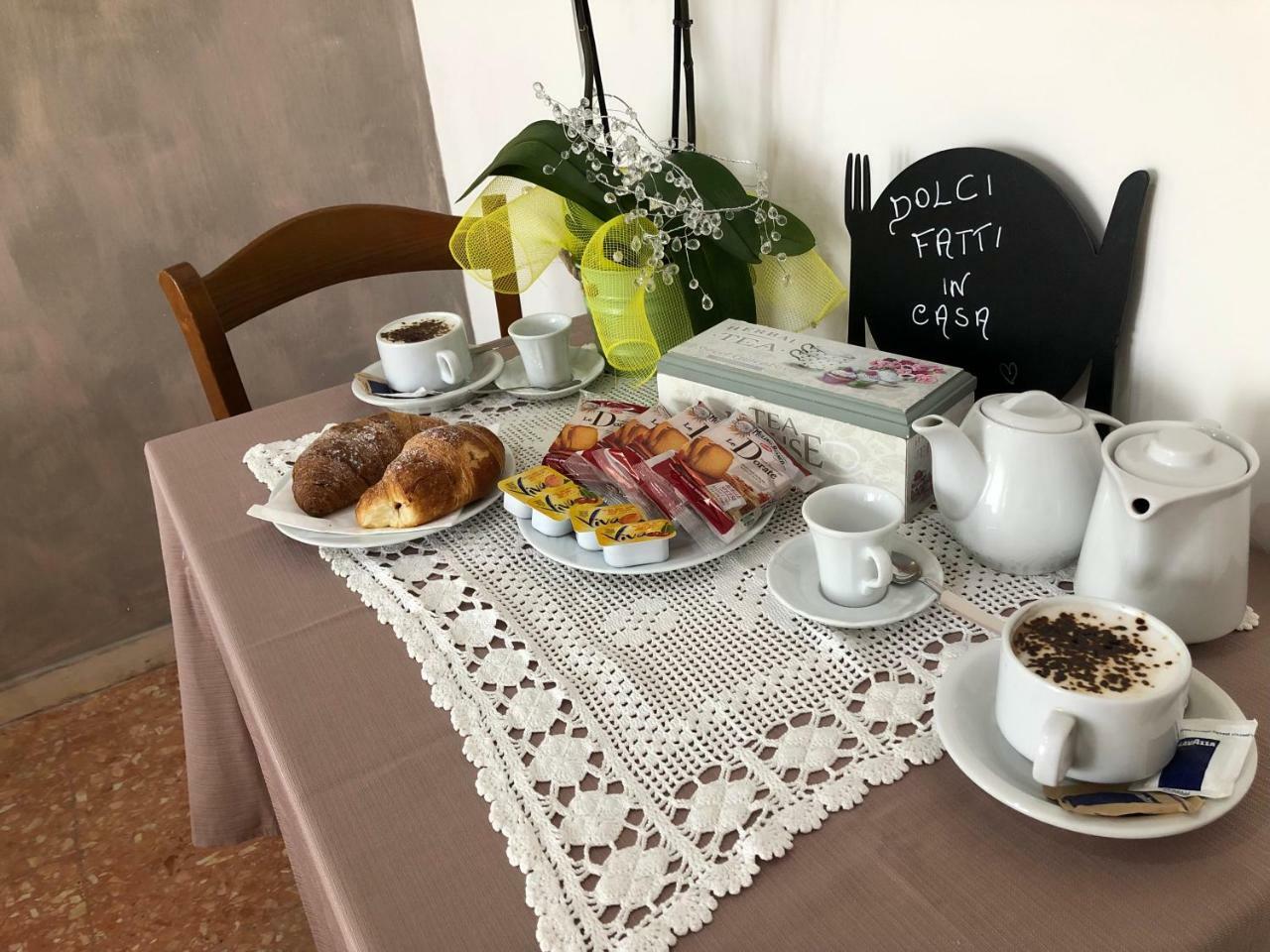 アジェーロラ New Royal Bed & Breakfast エクステリア 写真