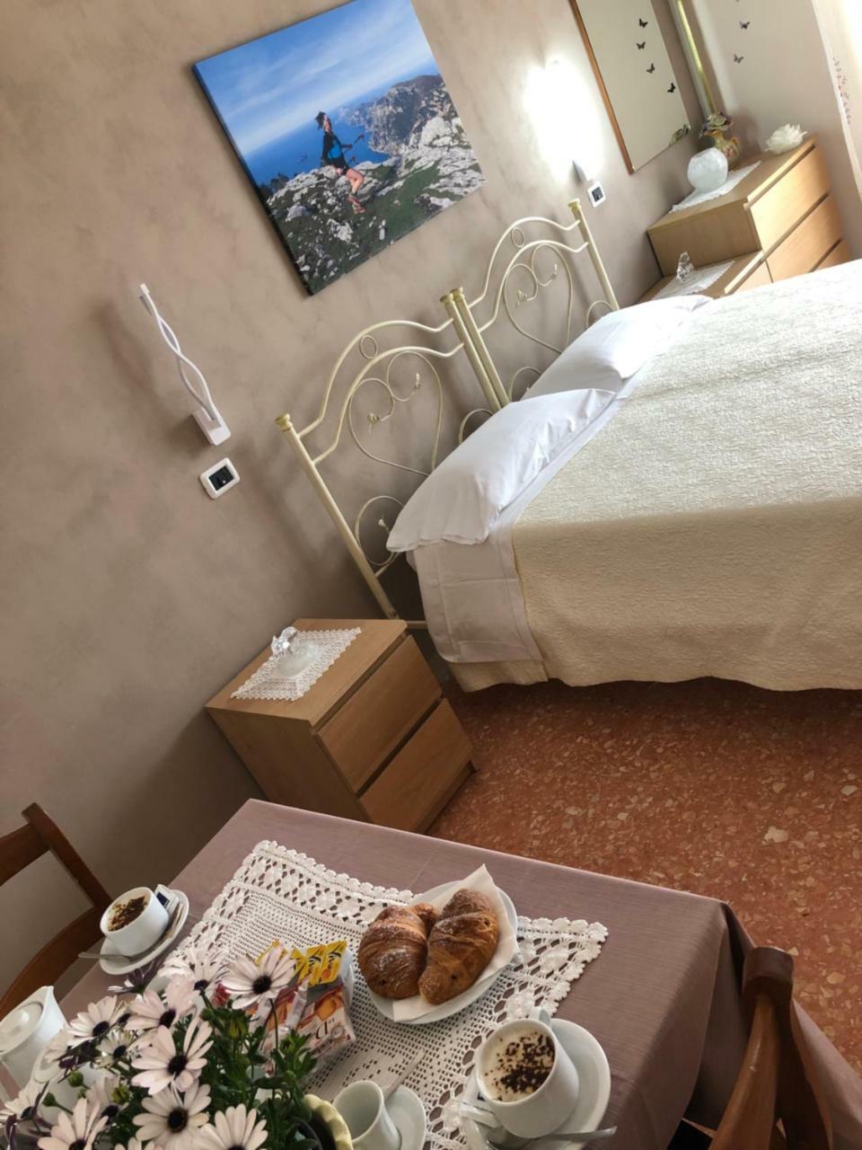 アジェーロラ New Royal Bed & Breakfast エクステリア 写真